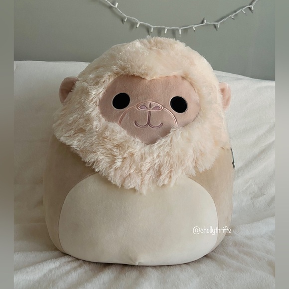 Squishmallow Octave the Snow Monkey - Picture 1 of 3
